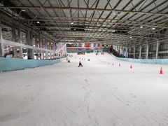 -乔波室内滑雪场