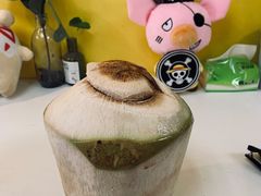 -志龙皇冠吃货椰子铺