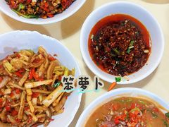-笨罗卜浏阳菜馆(太平街店)