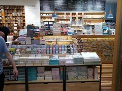 -猫的天空之城概念书店(印象城购物中心店)