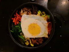 烤猪肉石锅拌饭-高丽屯炭火烤肉店