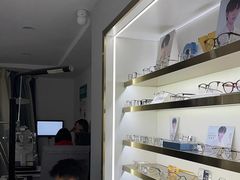 -视野联行眼镜蔡司·依视路官方授权店(顺城店)