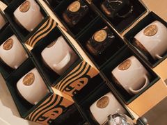 -星巴克臻选(嘉兴海宁银泰城店)