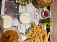 -The Habit Burger Grill 哈比特汉堡(复兴soho店)