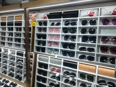 -视野联行眼镜·蔡司授权店(长白万象汇店)