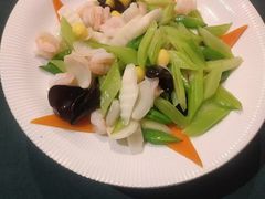 -汇丰百宴(甲尔坝农贸市场店)