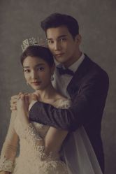 -雪中彩影婚纱摄影·微光艺术中心