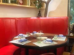 摆桌-樾餐厅泰式海鲜火锅(民歌湖店)