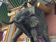 -七彩云南欢乐世界