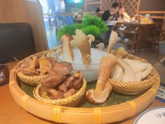 -菌彩云南野生菌火锅(万达广场店)