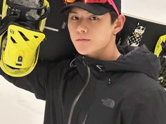 -乔波室内滑雪场