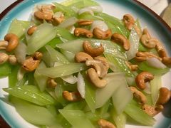 -小凤庭·地道湖北菜武昌鱼·藕汤(38年黄鹤楼店)