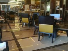 -大中华希尔顿酒店-念自助餐·嗨啤·小龙虾
