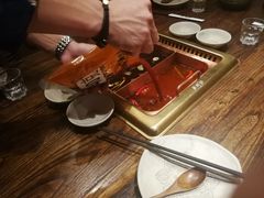 -吴氏老牌坊云南鱼豆花火锅店(通江街店)