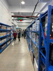 -逝水玩具折扣店