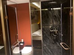 -爱舍海岸酒店(香港中路五四广场店)