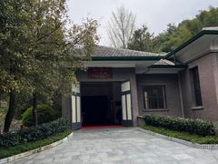 -滴水洞景区