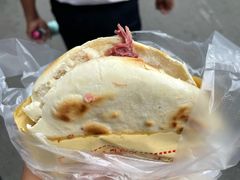 腊牛肉夹馍-杨天玉腊牛羊肉店