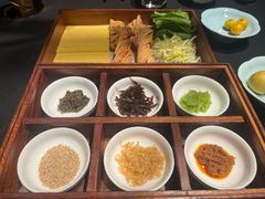 -鲁采LU STYLE(新天地店)