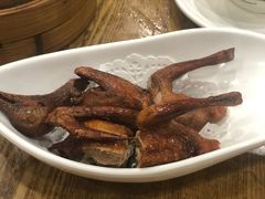 红烧乳鸽-赏点粤式点心(广州塔店)