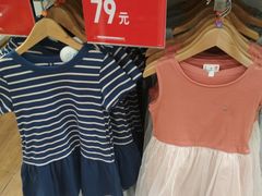 -优衣库(东莞东城万达广场店)