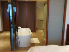 -三亚湾海居铂尔曼度假酒店