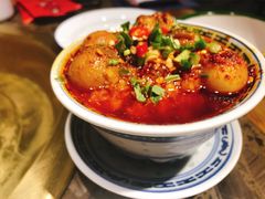 -沪小二炭火蛙锅(淮海中路美食不夜城店)