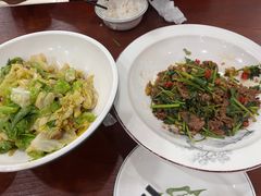 -湖南人家湘菜馆(镇江路店)