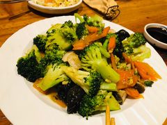 -百年石锅饭·朝鲜族传统民餐