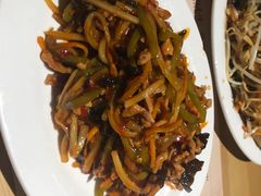 鱼香肉丝-香满园春饼·家常菜(东大桥店)