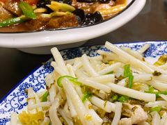 芦苇根炒肉丝-呼吸森林·生态农庄农家乐私房菜