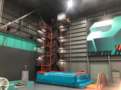 -极限PLAY运动娱乐新世界·团建派对潮玩休闲馆·室内蹦极高空游乐园
