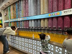 -m豆巧克力世界(上海世茂广场店)