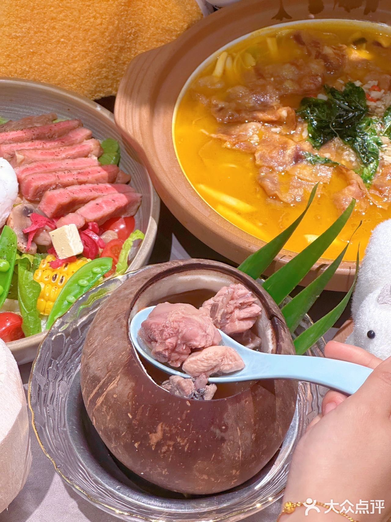 被西安这家泰餐硬控一整天！圣诞氛围美哭了[流泪]