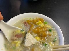 荔湾艇仔粥-伍湛记 · 广州老字号(龙津中路店)