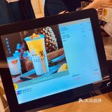 来看电影本来想买水的，结果电影院前台没人哈哈