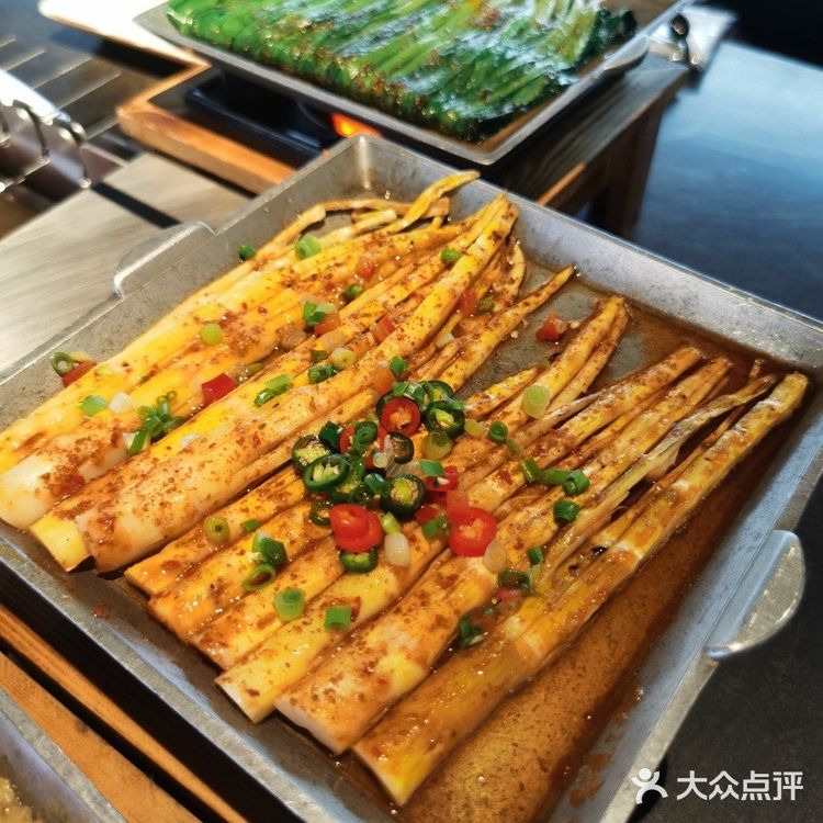 人气特色网红羊肉串和朋友一起去了很久以前朝阳路店[胜利]