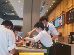 -星巴克(武汉光谷青年汇店)