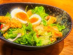 溏心蛋照烧鸡肉沙拉-白石的深夜食堂(济南万象城店)