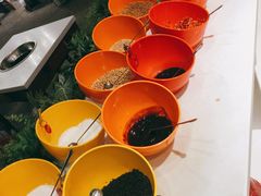 -钢管厂五区小郡肝串串香(蜀都万达店)