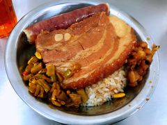 -梁阿婆廿年老牌扣肉糯米饭