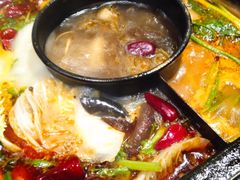-老牌坊云南鱼豆花火锅(爱建店)