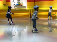 -阿布溜溜·轮滑(21世纪太阳城店)