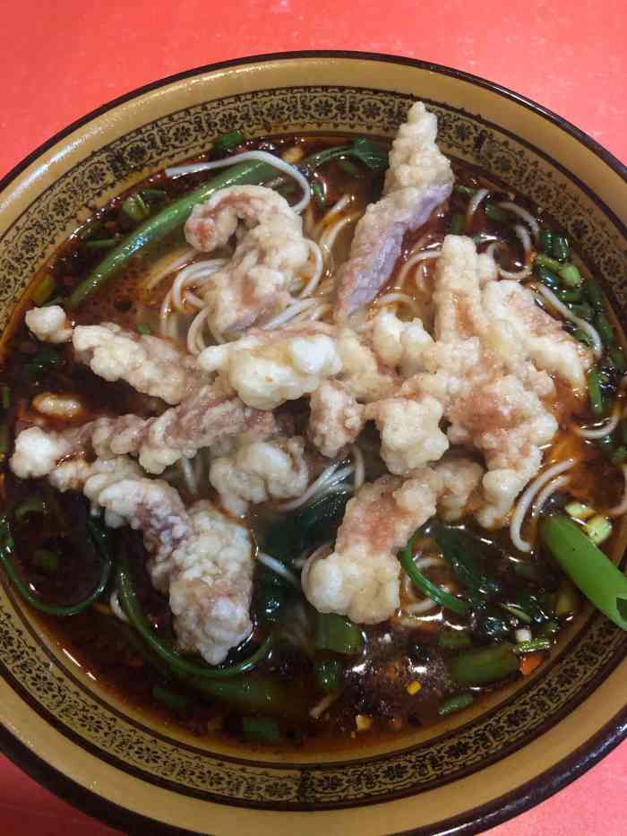 忠州酥肉面-"在火锅店等座的等待那会,忍不住逛了一下华.