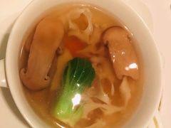 绣球菌松茸炖花胶-金轩中餐厅 Jin Xuan(浦东丽思卡尔顿酒店)