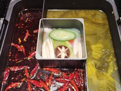 -洞子口重庆鲜货火锅(楚翘城旗舰店)