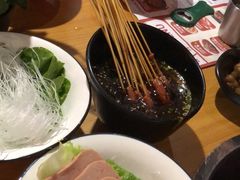 -虾弄弄海派小龙虾·牛羊蝎子火锅