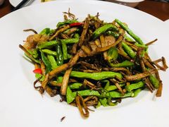 茶香豆角炒肉-郑庄脂渣海鲜楼(九水路店)