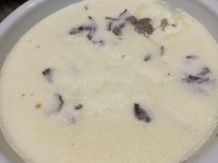 -香巴拉云南餐厅(华莱坞店)