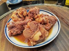 -东北哈尔滨酱骨头馆房掌柜铁锅炖